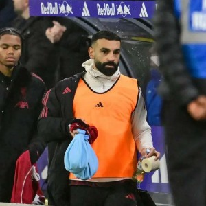 开云下载-斯洛特：萨拉赫替补是本赛季我首次不得不做出的极为艰难的决定